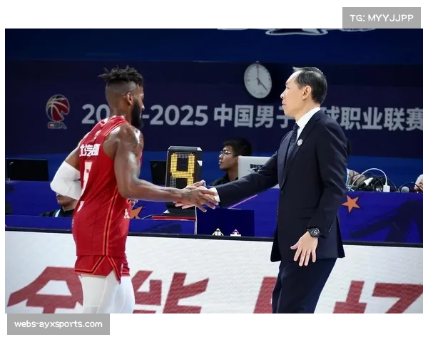 北京北汽大胜新疆伊力特 周琦15分9篮板内线统治力依旧